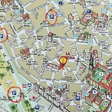 A Escasos Metros De La Mezquita Апартаменты *
